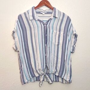 SLIGHTLY USED BEACHLUNCHLOUNGE STRIPPED SIZE M TIED SHIRT